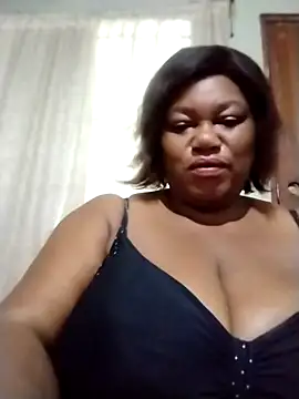 Snapshot of MATUREBUSSTY chatting on October 2025 02:57:02 AM MATUREBUSSTY online show from October 2025 02:57:02 AM