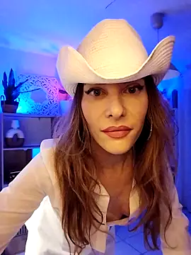 Luna Kitanna online show from November 2025 10:37:01 PM