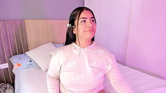 Snapshot of hannnasmith chatting on November 2025 03:07:01 AM hannnasmith online show from November 2025 03:07:01 AM