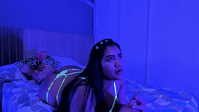 Snapshot of hannnasmith chatting on November 2025 03:17:02 AM hannnasmith online show from November 2025 03:17:02 AM