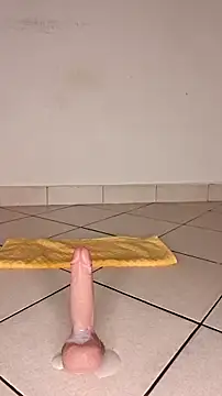 Snapshot of Perqueen chatting on November 2025 09:50:02 PM Perqueen online show from November 2025 09:50:02 PM