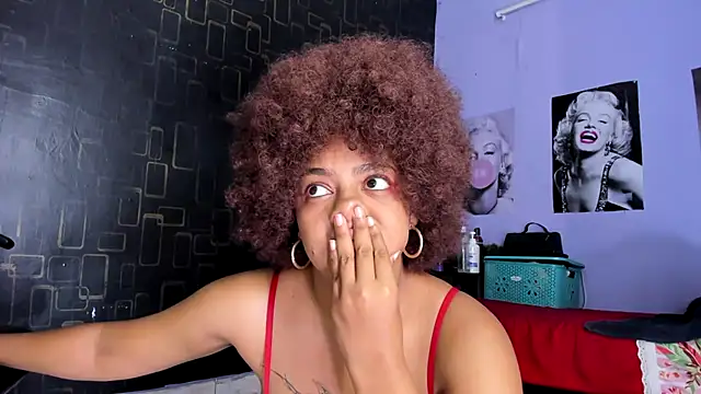 Snapshot of Alika01 chatting on February 2025 08:05:01 PM Alika01 online show from February 2025 08:05:01 PM