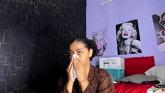 Snapshot of Alika01 chatting on February 2025 01:21:02 PM Alika01 online show from February 2025 01:21:02 PM