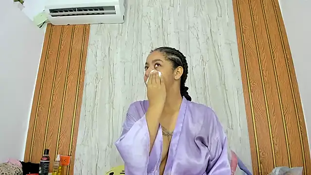 Snapshot of Alika01 chatting on October 2025 01:52:02 PM Alika01 online show from October 2025 01:52:02 PM