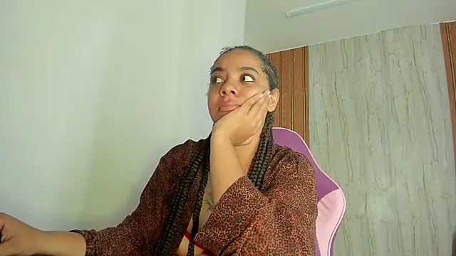 Snapshot of Alika01 chatting on October 2025 05:12:02 PM Alika01 online show from October 2025 05:12:02 PM