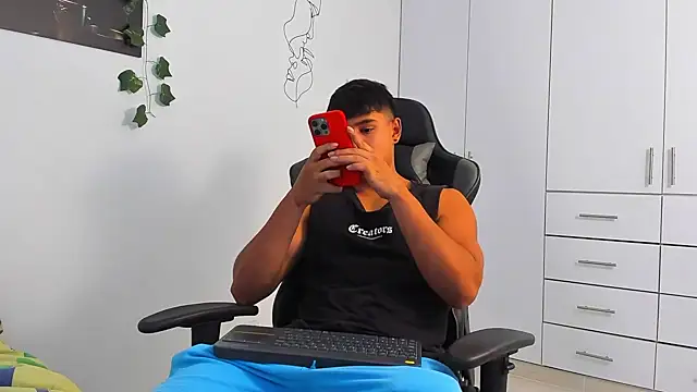 Bray Kevin online show from December 2025 08:37:02 PM