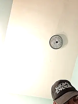 Snapshot of MrDickUdown24_7 chatting on January 2025 01:20:01 AM MrDickUdown24 7 online show from January 2025 01:20:01 AM