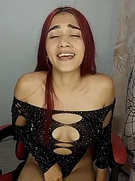 Snapshot of karol_cortes_18 chatting on February 2025 12:33:01 AM karol cortes 18 online show from February 2025 12:33:01 AM