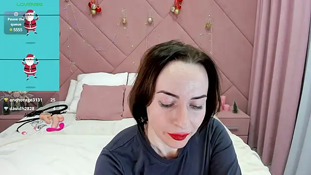 Jaqueline Richardson online show from December 2024 02:07:01 PM