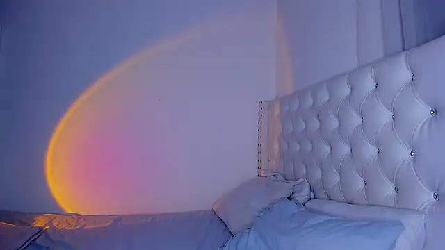 Snapshot of IsabelaVanegas_ chatting on February 2025 05:08:01 AM IsabelaVanegas  online show from February 2025 05:08:01 AM