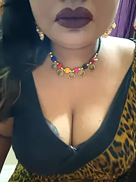 Snapshot of YR-SHIVANI chatting on September 2025 06:13:01 AM YR-SHIVANI online show from September 2025 06:13:01 AM