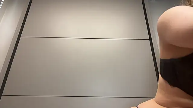 Monicbabe online show from March 2025 02:14:01 PM