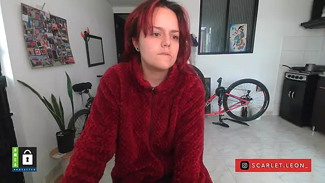 Scarletleon77 online show from October 2025 01:19:01 PM