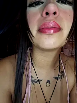 Snapshot of Hot_sophie_ chatting on March 2025 02:45:01 AM Hot sophie online show from March 2025 02:45:01 AM