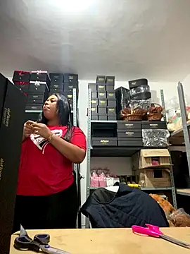 PUSHYLATE online show from September 2025 01:24:02 PM