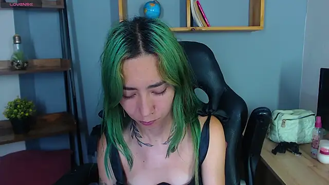 Erika Stevens online show from September 2025 12:01:02 AM