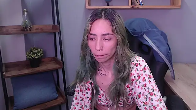 Erika Stevens online show from November 2025 12:55:01 AM