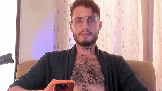 axel giracr online show from February 2025 07:07:01 PM