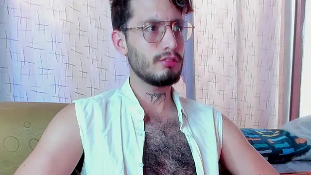 axel giracr online show from March 2025 08:43:02 PM