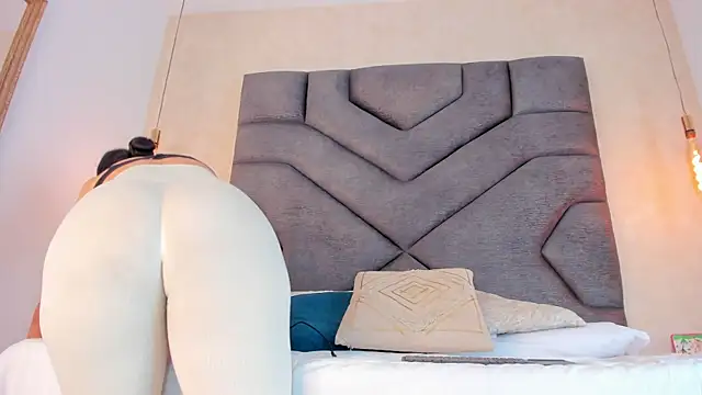 Liinda Saenz online show from January 2026 11:26:02 AM