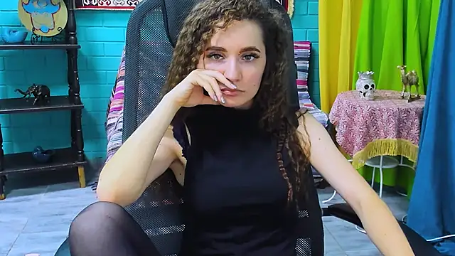 Snapshot of Miss_Barbara_ chatting on January 2025 06:32:02 PM Miss Barbara online show from January 2025 06:32:02 PM