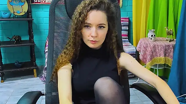 Snapshot of Miss_Barbara_ chatting on February 2025 06:28:01 PM Miss Barbara online show from February 2025 06:28:01 PM