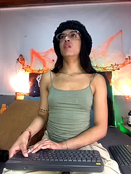 valentinabaez online show from October 2025 04:11:01 PM