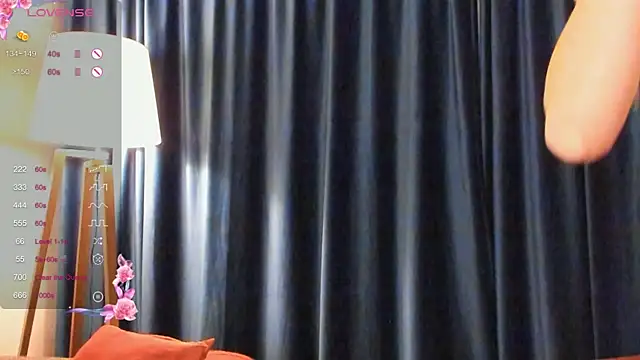 SarahCarrter online show from December 2024 07:27:02 PM