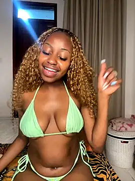 hot daily online show from December 2025 12:07:01 AM