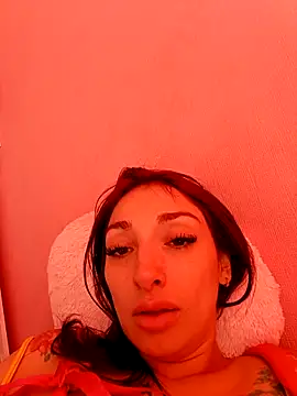 Anniespears online show from March 2026 09:33:02 PM