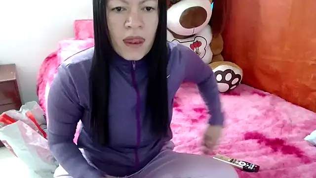 Cristal w online show from November 2025 03:23:02 PM