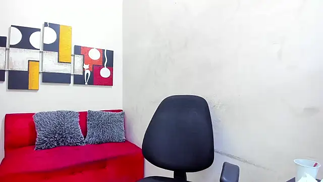 luna hoott online show from February 2025 04:47:01 PM