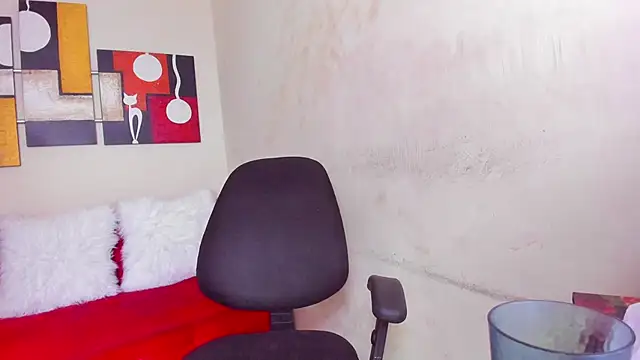 luna hoott online show from February 2025 05:33:01 PM