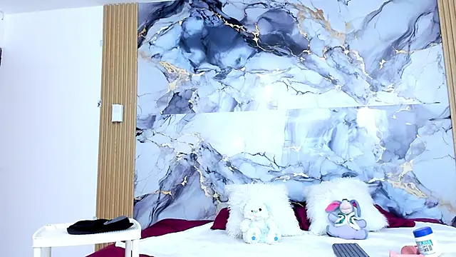 luna hoott online show from October 2025 02:16:02 PM