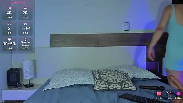 Snapshot of _fullmoon chatting on January 2025 12:57:02 AM  fullmoon online show from January 2025 12:57:02 AM