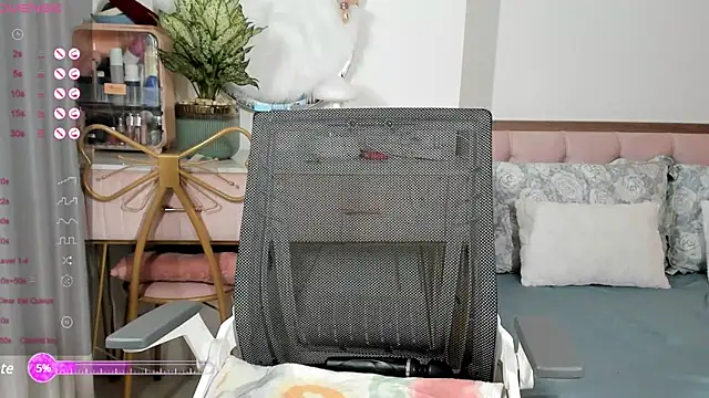 Snapshot of _Joliie_ chatting on February 2025 08:55:01 PM  Joliie  online show from February 2025 08:55:01 PM