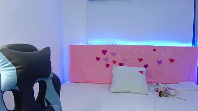 Lia 14  online show from February 2025 04:14:02 PM