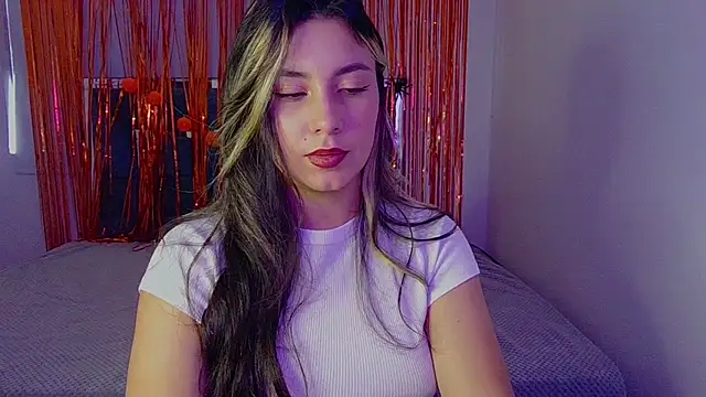 Lia 14  online show from November 2025 08:22:02 PM