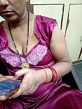 reemacouple007 online show from October 2025 04:37:01 PM