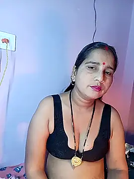 reemacouple007 online show from February 2026 06:30:01 PM