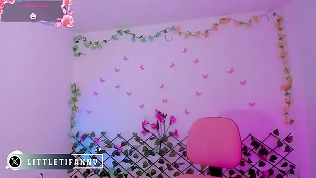 little tifanny82 online show from February 2026 01:48:01 PM