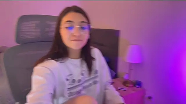 zoe moon18 online show from October 2025 02:26:02 AM