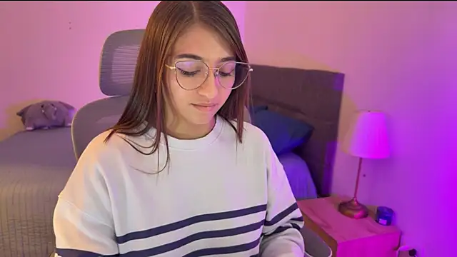 zoe moon18 online show from October 2025 02:34:01 AM