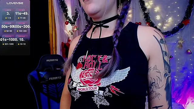 Snapshot of BLACKTSUKI7_ chatting on December 2024 11:40:02 PM BLACKTSUKI7 online show from December 2024 11:40:02 PM
