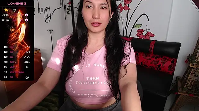 Snapshot of Roxanne_Ssummers chatting on January 2025 09:25:02 PM Roxanne Ssummers online show from January 2025 09:25:02 PM