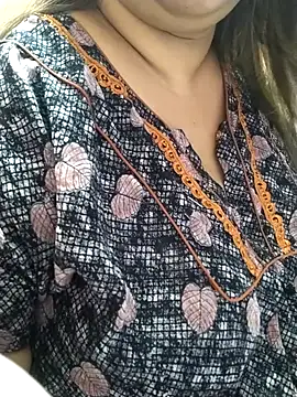 Ravina patil1 online show from February 2025 03:27:01 PM