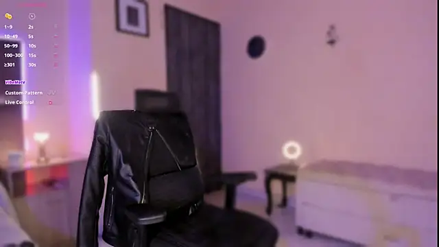 Jess Collen online show from February 2025 10:59:01 AM