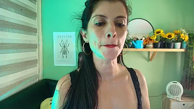 Aliiz 01 online show from March 2025 02:25:02 AM