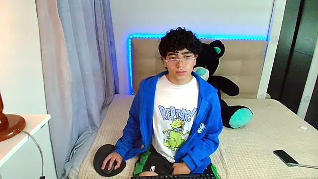Snapshot of _nickconnor01 chatting on January 2025 10:55:01 PM  nickconnor01 online show from January 2025 10:55:01 PM