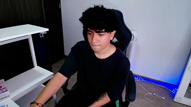 Snapshot of _nickconnor01 chatting on February 2025 08:35:02 PM  nickconnor01 online show from February 2025 08:35:02 PM